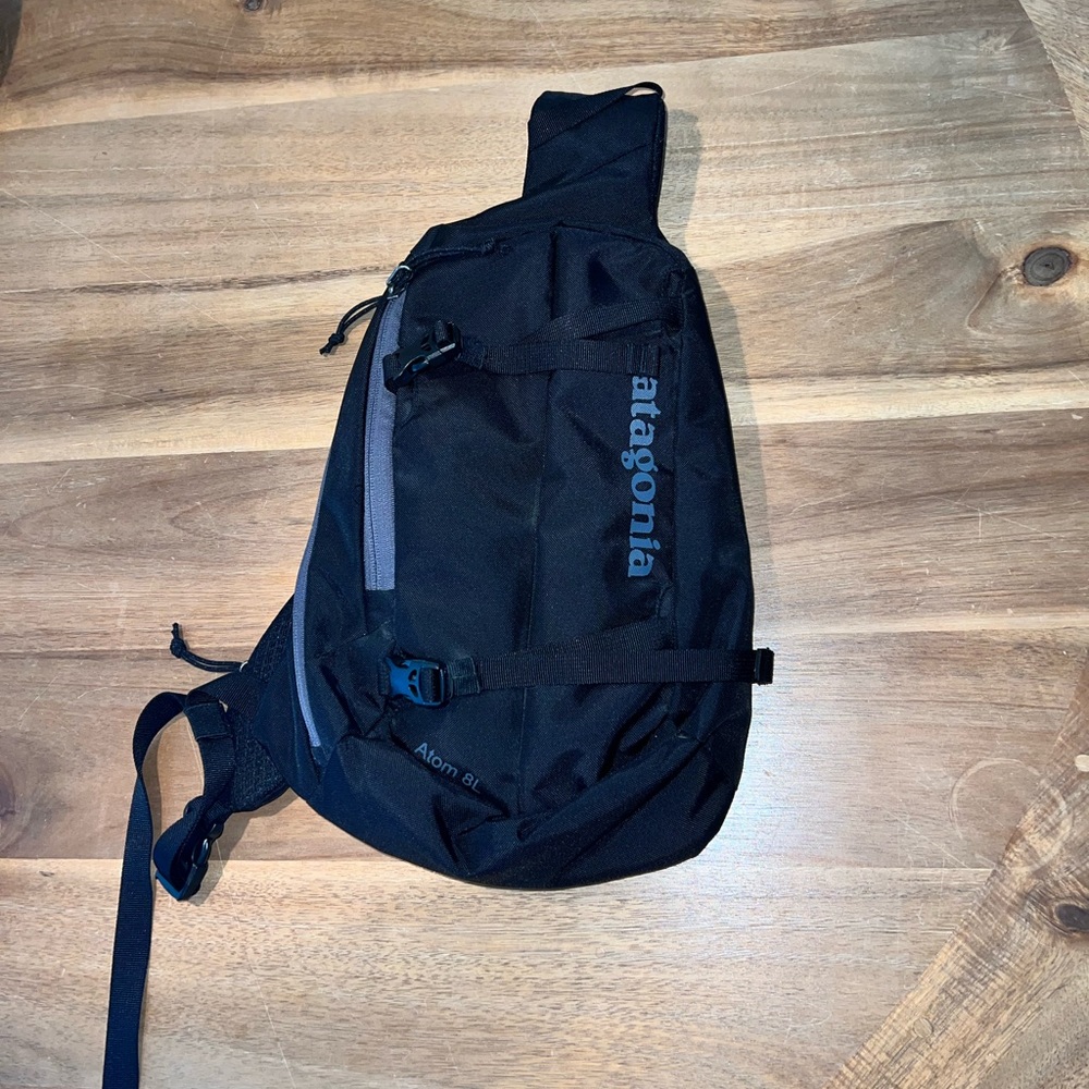 Patagonia Atom 8L Sling Crossbody Bag